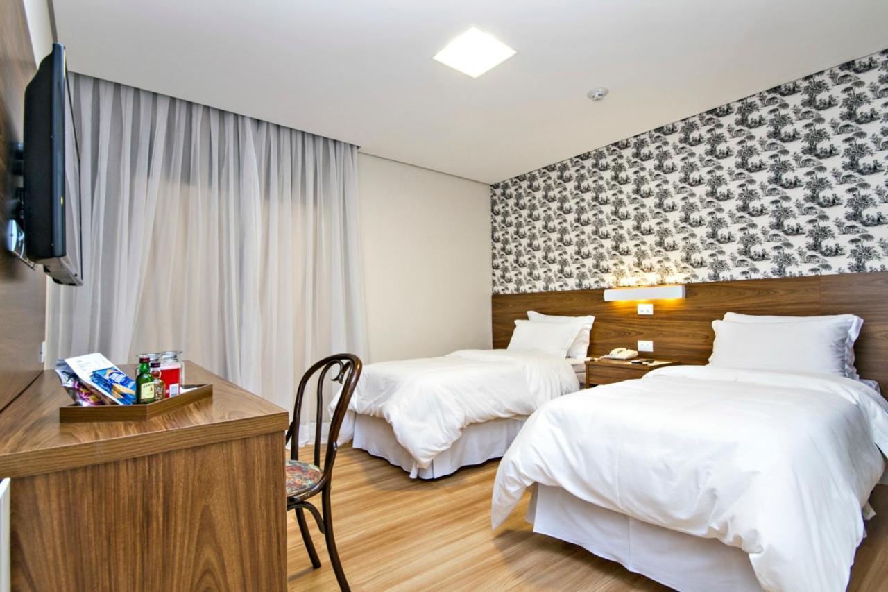 Hotel Chateau กังโปสดูจอร์เดา ภายนอก รูปภาพ